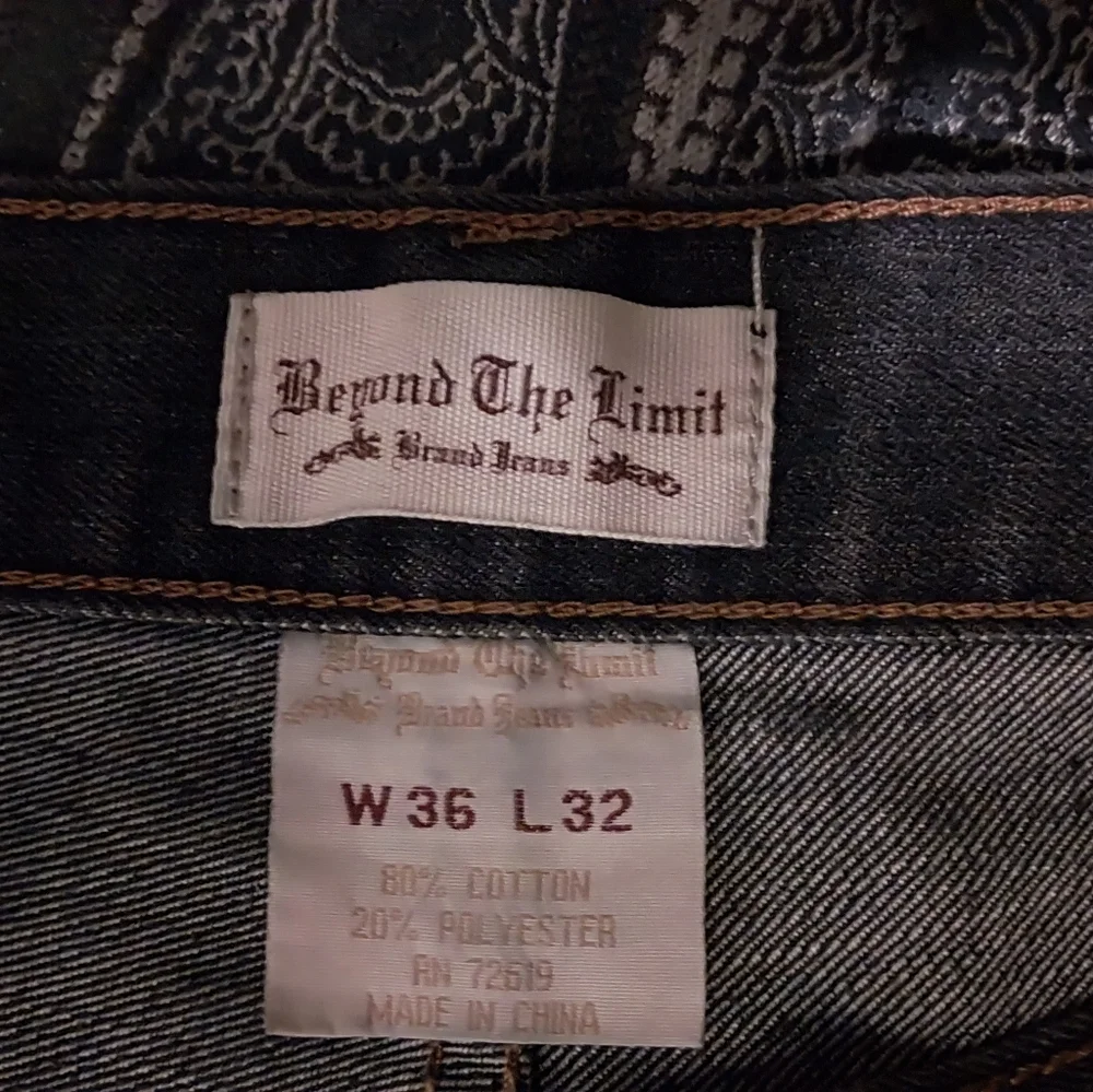 Upcycled jeans - Picture 3 of 4